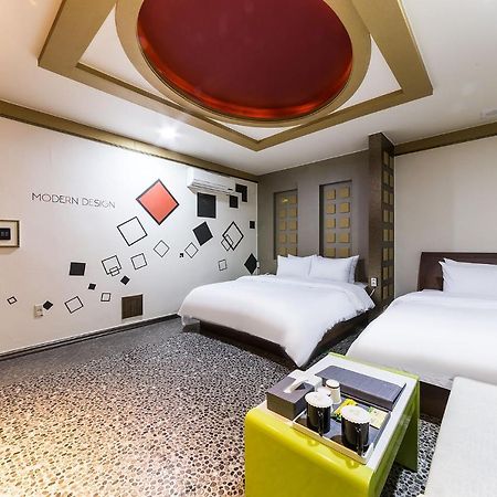 Millennium Hotel Goyang Luaran gambar
