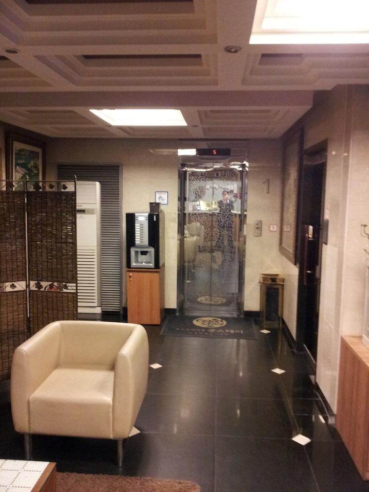 Millennium Hotel Goyang Luaran gambar
