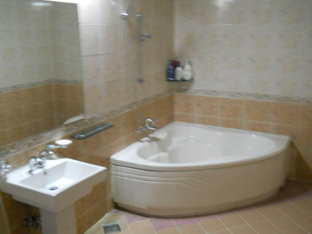 Millennium Hotel Goyang Luaran gambar