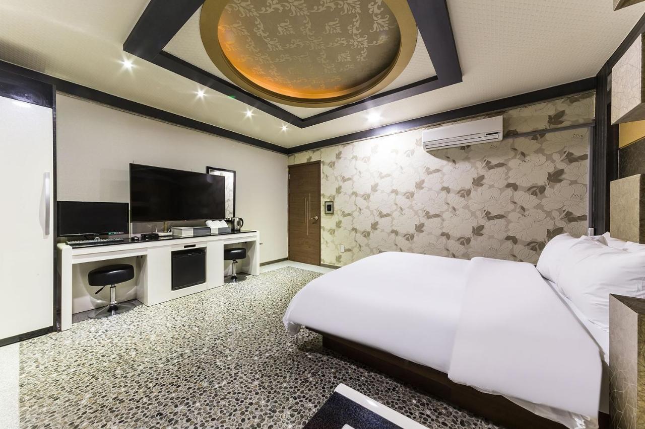 Millennium Hotel Goyang Luaran gambar